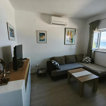Lucica Tatil Evi Sutivan