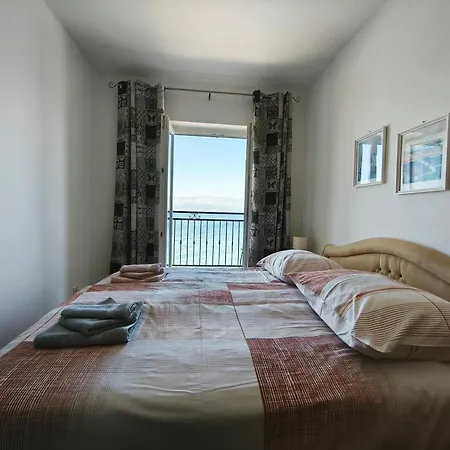 Lucica Tatil Evi