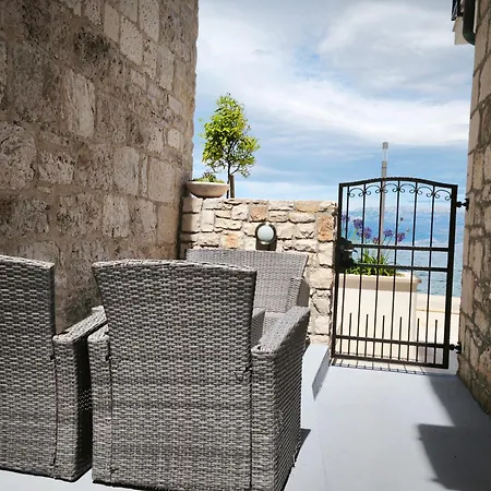 Lucica Tatil Evi