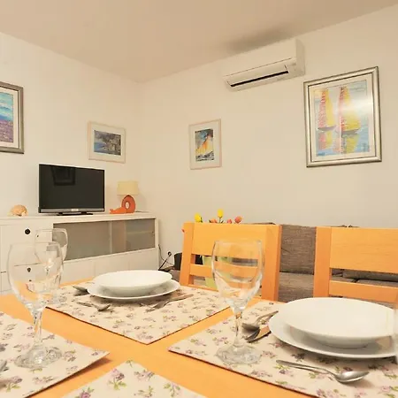 Lucica スティヴァン