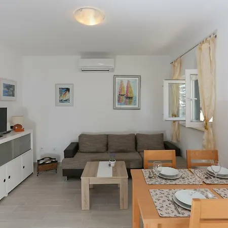 Tatil Evi Lucica