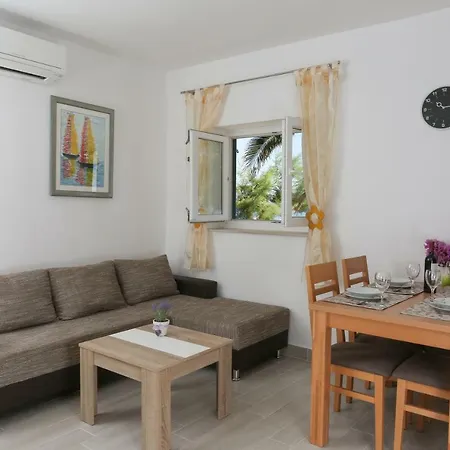 Tatil Evi Lucica Sutivan