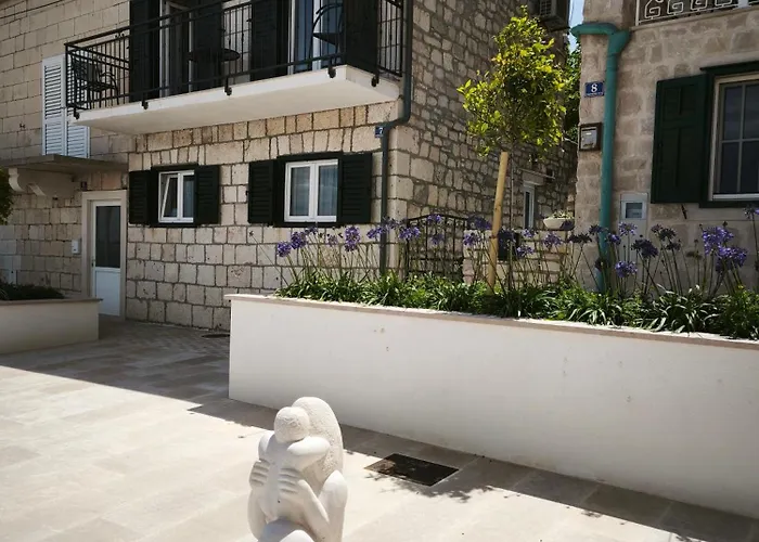 Lucica בית נופש סוטיבאן